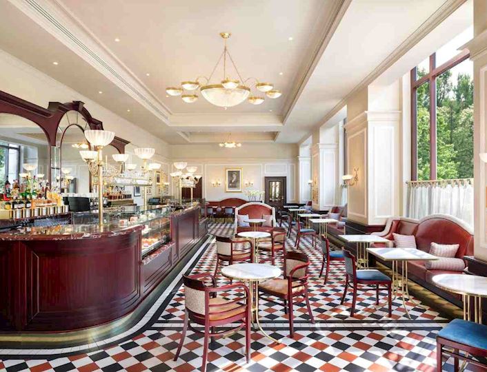 Café Bristol